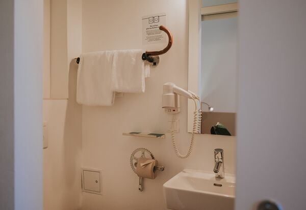Bathroom Smart Singleroom / © Franzi Schädel
