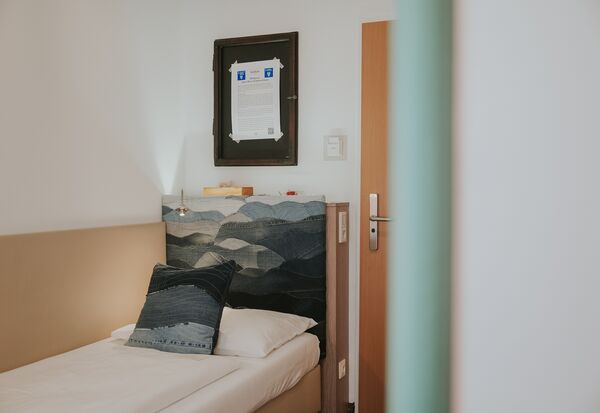 Bed in upcycling elements with topic SDG # 6 /  ©Franzi Schädel