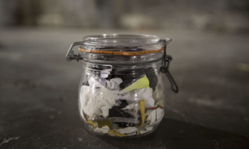 Familys-annual-waste-for-2016-photo-credit-Cristovão@Exposed-Image-600x400